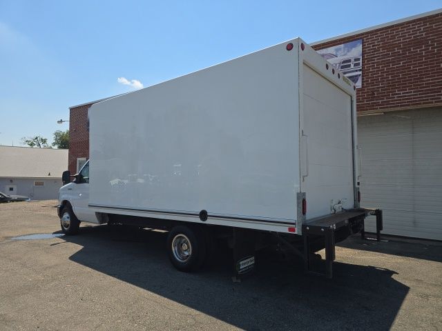 Used 2024 Ford E-350 - photo 1