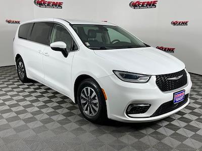 2023 Chrysler Pacifica FWD Minivan for sale #P4540 - photo 2