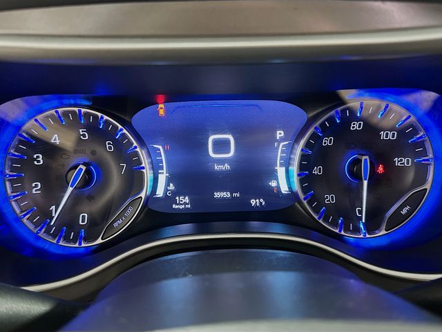 Used 2025 Chrysler Pacifica - photo 19