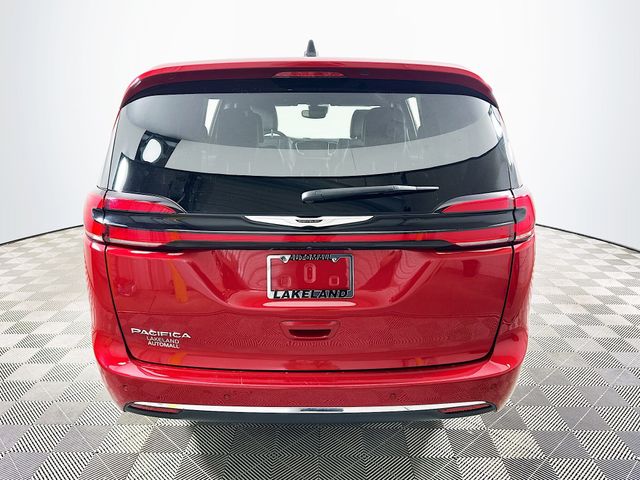 Used 2025 Chrysler Pacifica - photo 6