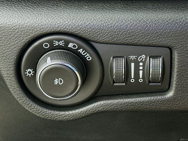 Used 2019 Chrysler Pacifica - photo 22