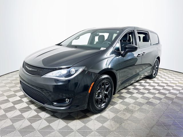 Used 2019 Chrysler Pacifica - photo 9
