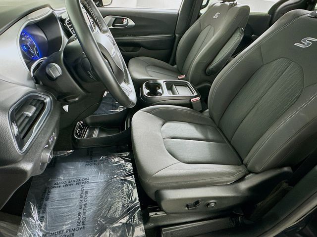 Used 2019 Chrysler Pacifica - photo 11
