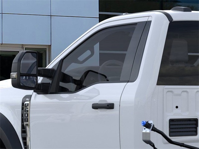 New 2025 Ford F-600 - photo 22