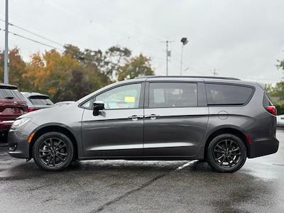 2020 Chrysler Pacifica AWD Minivan for sale #RN2328A - photo 2