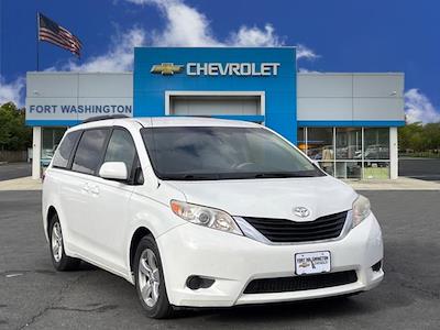 2013 Toyota Sienna 4x2, Minivan for sale #F1050A - photo 1