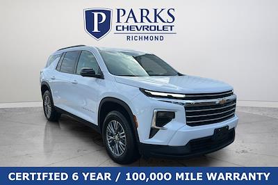 Used 2025 Chevrolet Traverse - photo 1