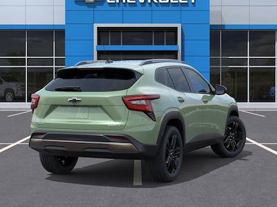 2025 Chevrolet Trax FWD SUV for sale #263586X - photo 2