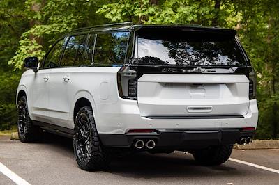 2025 Chevrolet Suburban 4WD SUV for sale #299401 - photo 2