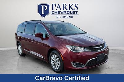 2017 Chrysler Pacifica FWD Minivan for sale #377430A - photo 1