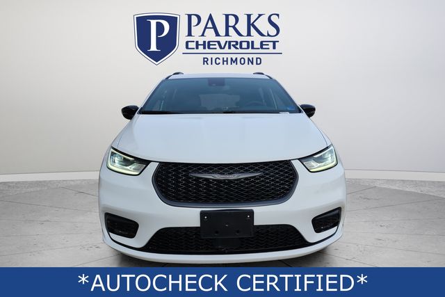 Used 2025 Chrysler Pacifica - photo 6