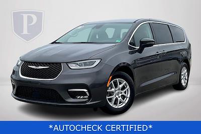 2023 Chrysler Pacifica FWD Minivan for sale #8R4294 - photo 2