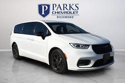 Used 2024 Chrysler Pacifica Select Minivan for sale #8R4564 - photo 1