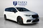 Used 2024 Chrysler Pacifica Select Minivan for sale #8R4564 - photo 1