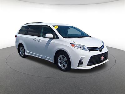 2018 Toyota Sienna 4x2 Minivan for sale #KJ24716A - photo 1