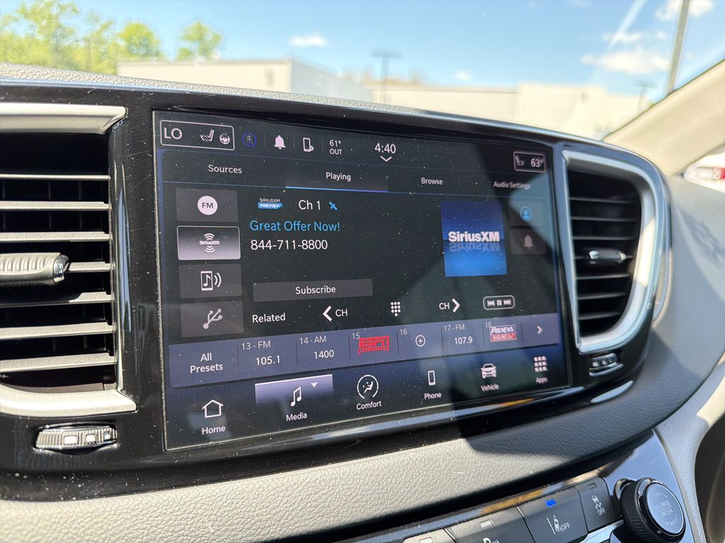 Used 2023 Chrysler Pacifica - photo 20
