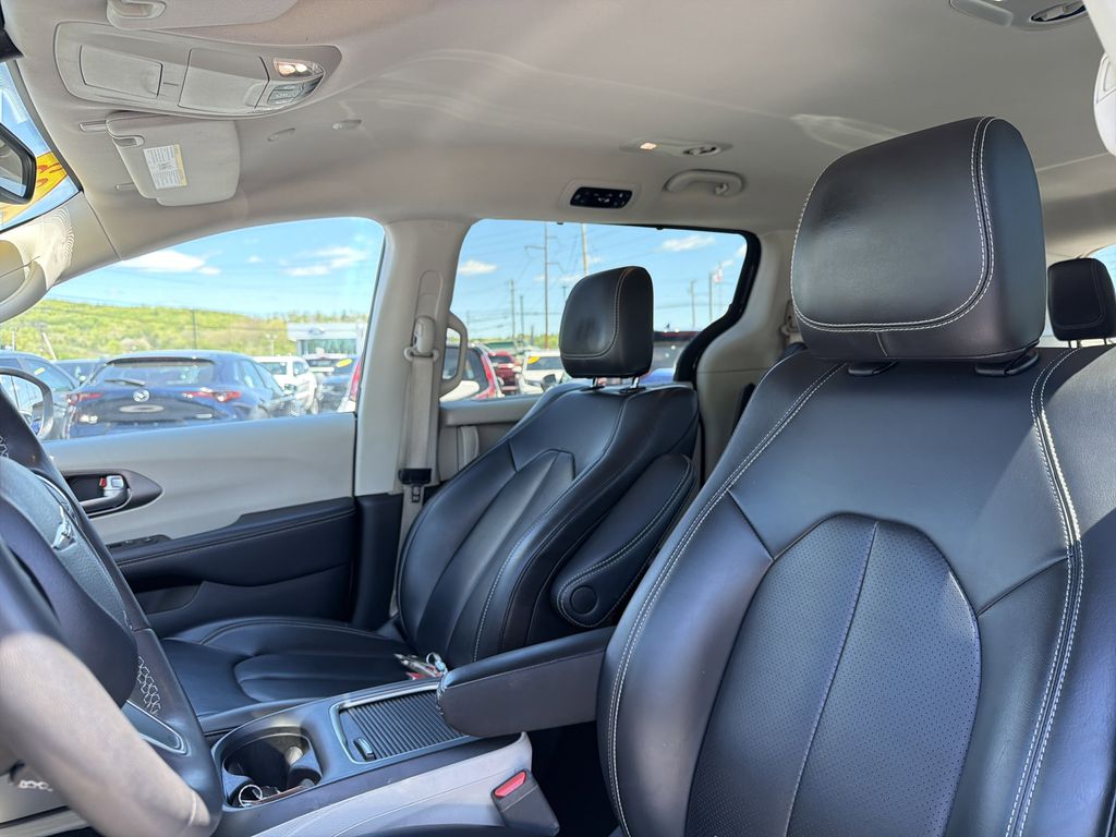Used 2023 Chrysler Pacifica - photo 26