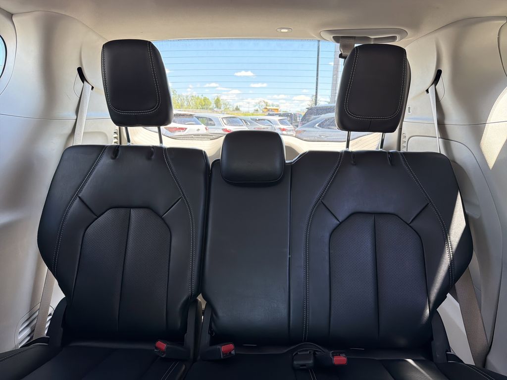 Used 2023 Chrysler Pacifica - photo 30
