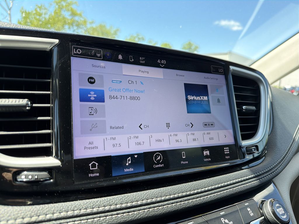 Used 2023 Chrysler Pacifica - photo 21
