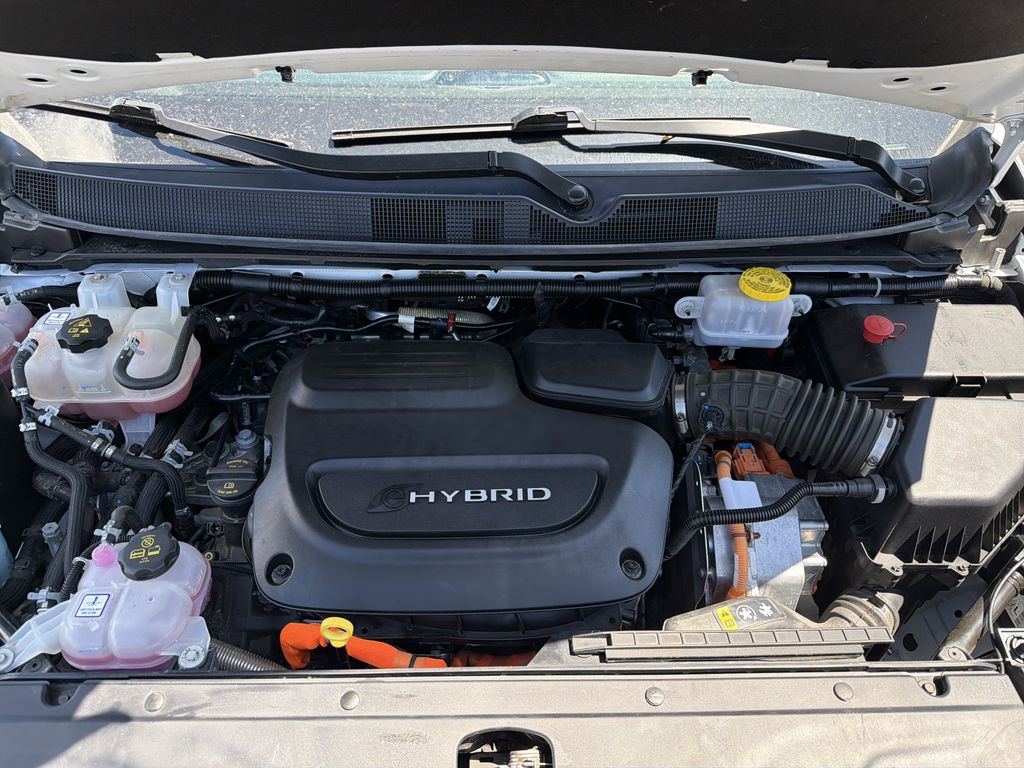 Used 2023 Chrysler Pacifica - photo 11