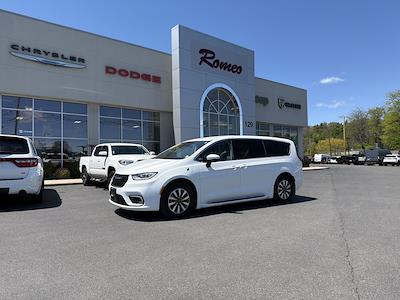 2023 Chrysler Pacifica FWD Minivan for sale #RJ26264 - photo 1