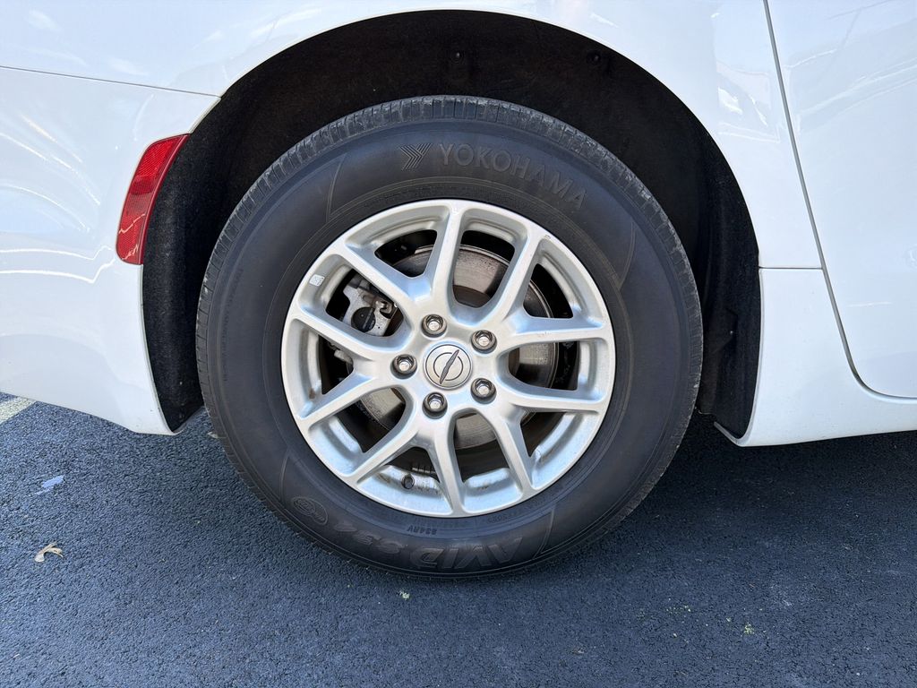 Used 2024 Chrysler Pacifica - photo 20