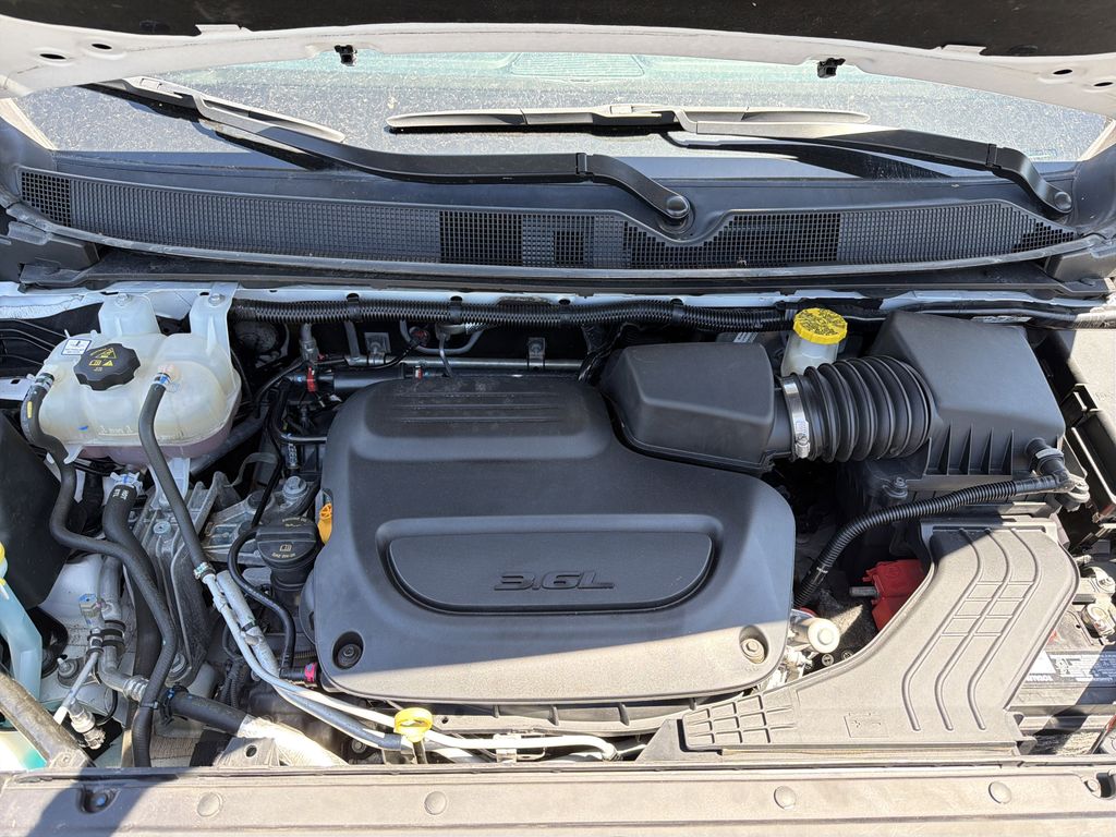 Used 2024 Chrysler Pacifica - photo 11