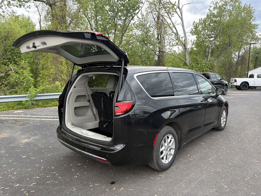 Used 2023 Chrysler Pacifica - photo 31