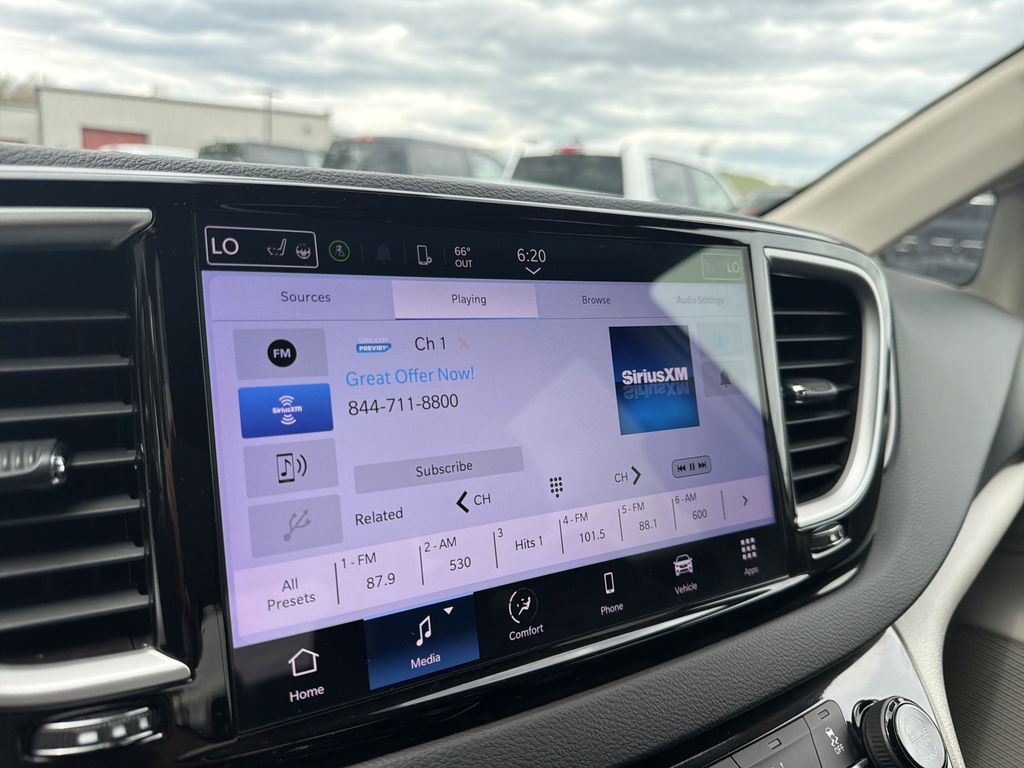 Used 2023 Chrysler Pacifica - photo 20