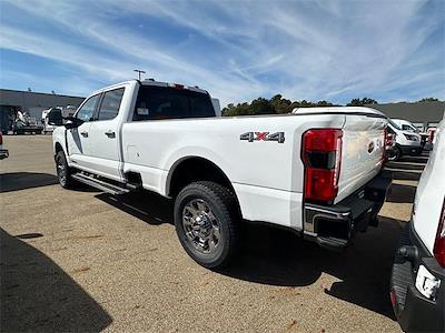 New 2026 Ford F-350 Lariat Crew Cab 4x4 SRW Pickup for sale #J7398 - photo 2