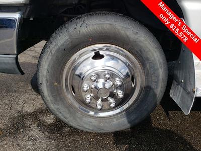 Used 2011 Ford E-350 - photo 1