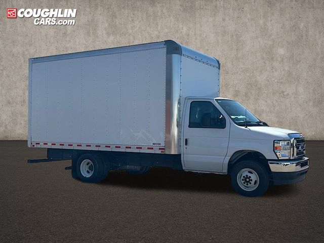 New 2025 Ford E-350 - photo 9