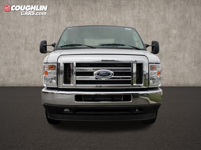 New 2025 Ford E-350 - photo 8