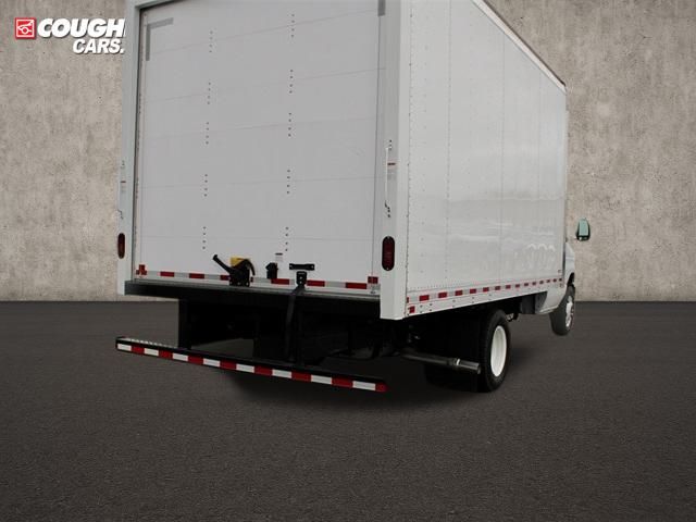 New 2025 Ford E-350 - photo 5