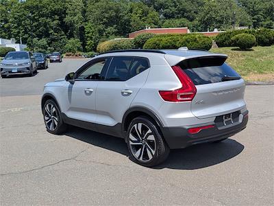 2025 Volvo XC40 AWD SUV for sale #27701 - photo 2