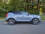 Used 2022 Volvo XC40 R-Design AWD SUV for sale #27728 - photo 5