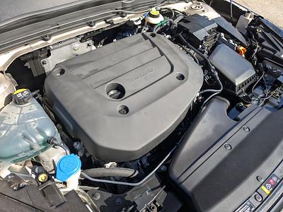 Used 2023 Volvo XC40 - photo 1