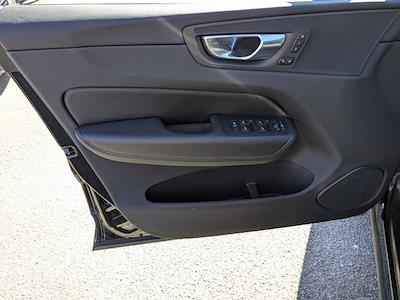 Used 2025 Volvo XC60 - photo 1