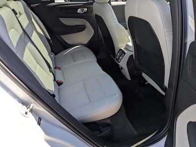 Used 2023 Volvo XC40 - photo 1