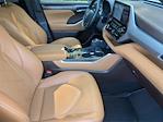 2021 Toyota Highlander AWD SUV for sale #37500A - photo 24