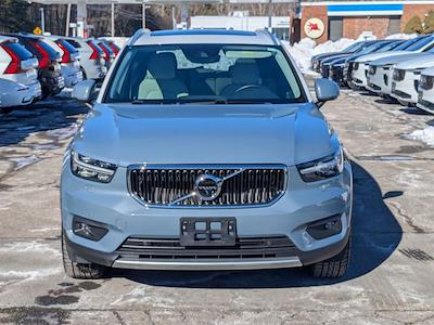 Used 2021 Volvo XC40 - photo 1