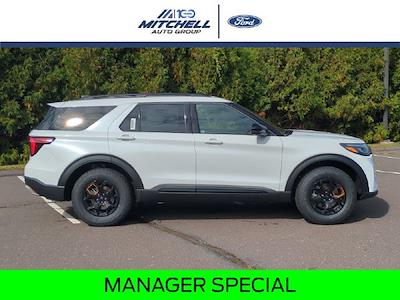 2027 Ford Explorer 4WD SUV for sale #40620 - photo 2