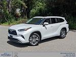 Used 2022 Toyota Highlander XLE AWD SUV for sale #52638A - photo 1