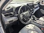 Used 2022 Toyota Highlander XLE AWD SUV for sale #52638A - photo 12