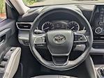 Used 2022 Toyota Highlander XLE AWD SUV for sale #52638A - photo 13