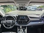 Used 2022 Toyota Highlander XLE AWD SUV for sale #52638A - photo 21