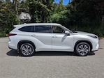 Used 2022 Toyota Highlander XLE AWD SUV for sale #52638A - photo 5