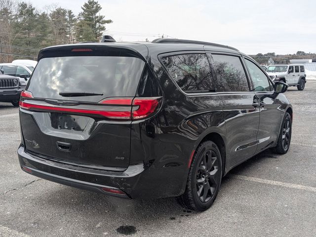 Used 2022 Chrysler Pacifica - photo 9