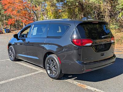 Used 2020 Chrysler Pacifica Launch Edition Minivan for sale #52794A - photo 2