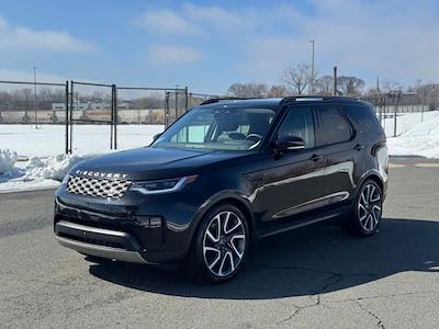 Used 2024 Land Rover Discovery - photo 1